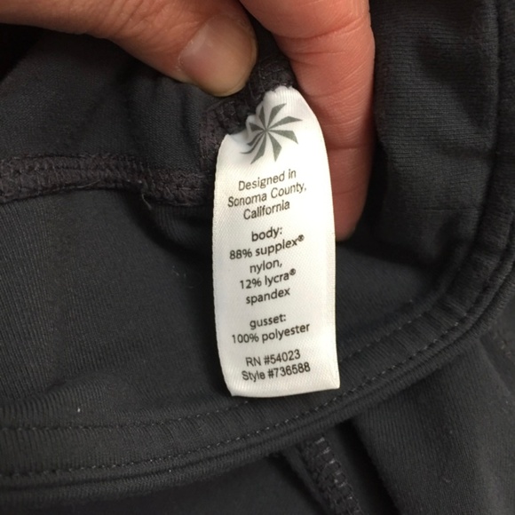 ATHLETA Kickbooty Yoga flare pants- gray - Picture 4 of 4